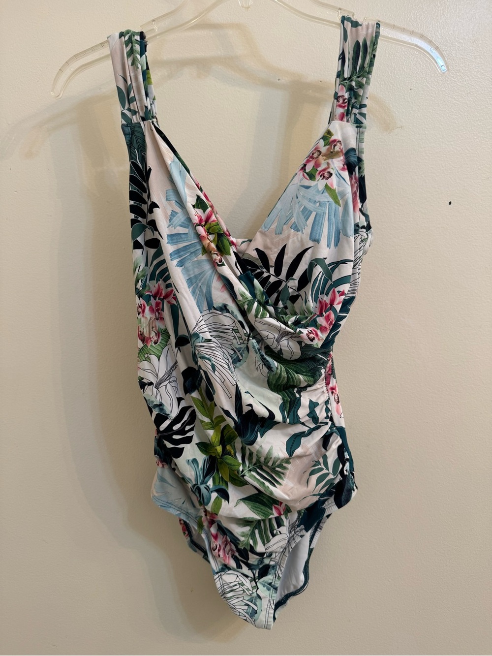 Jantzen Tropical Floral Surplice One Piece Swimsuit Size 6 Ruched Tummy Control
